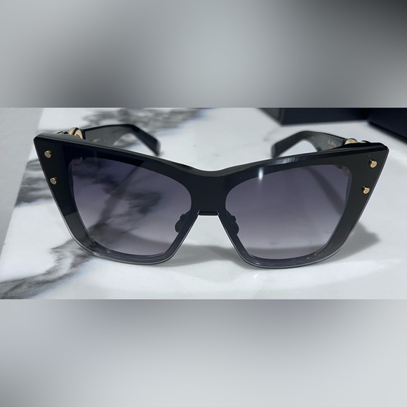 Balmain Cat eye sunglasses. - Picture 4 of 12